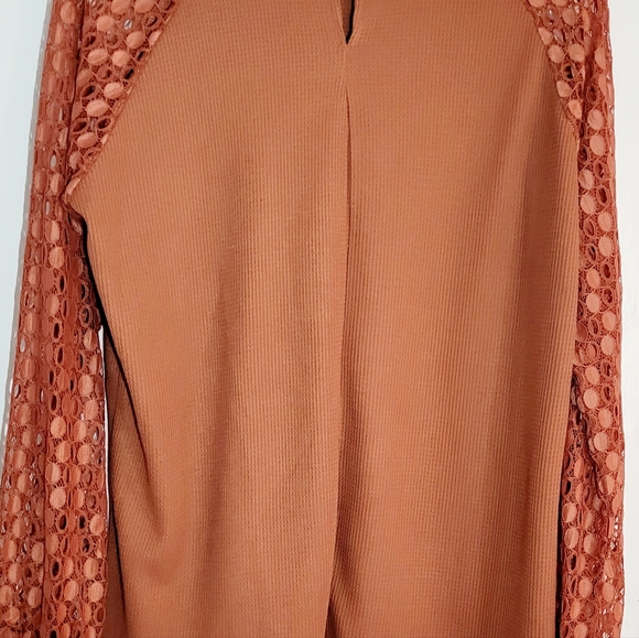 Long sleeve waffle texture copper colored open sleeve top - Picture 6 of 7